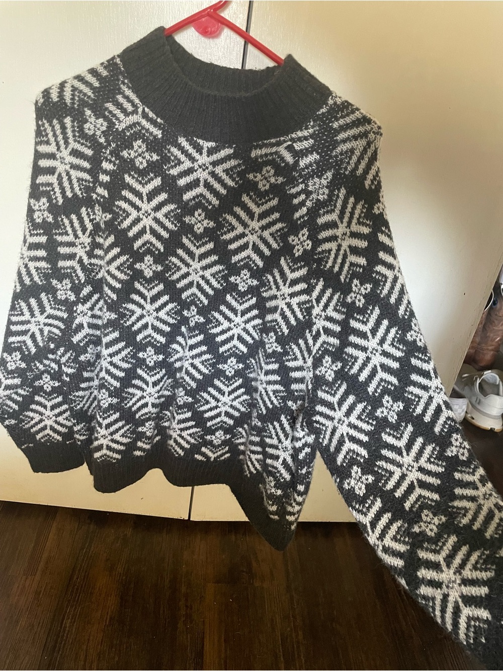 Women’s Black & White Snowflake Knit Sweater